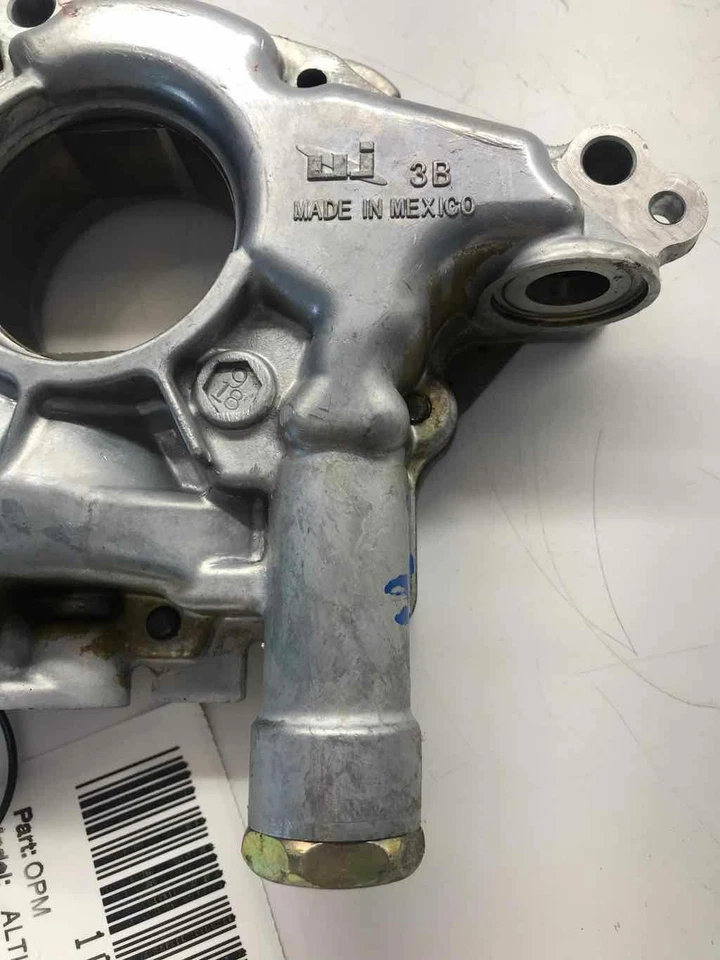2003 - 2007 NISSAN ALTIMA Engine Oil Pump 3.5L OEM - Image 2 of 4