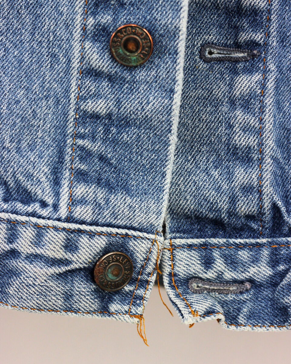 Vintage 70s Levi's Denim Jacket 70500 02 17 Size 42 Made in Vintage 70s Levi's Denim Jacket 70500 02 17 Size 42 Made in