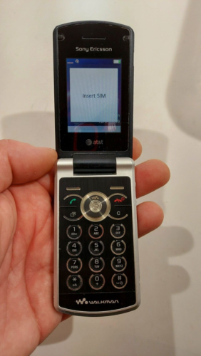 1021.Sony Ericsson W518a schwarz sehr selten - für Sammler - entsperrt - Bild 1 von 8
