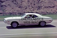 BARRY NEWMAN DRIVING 1970 DODGE CHALLENGER R/T 440 "VANISHING POINT" MOVIE PHOTO