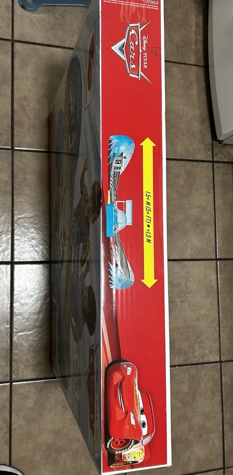 Disney Pixar Cars 3 Ultimate Florida Speedway Track Set con 6 Coches Nuevo Sellado Foto 3 de 4