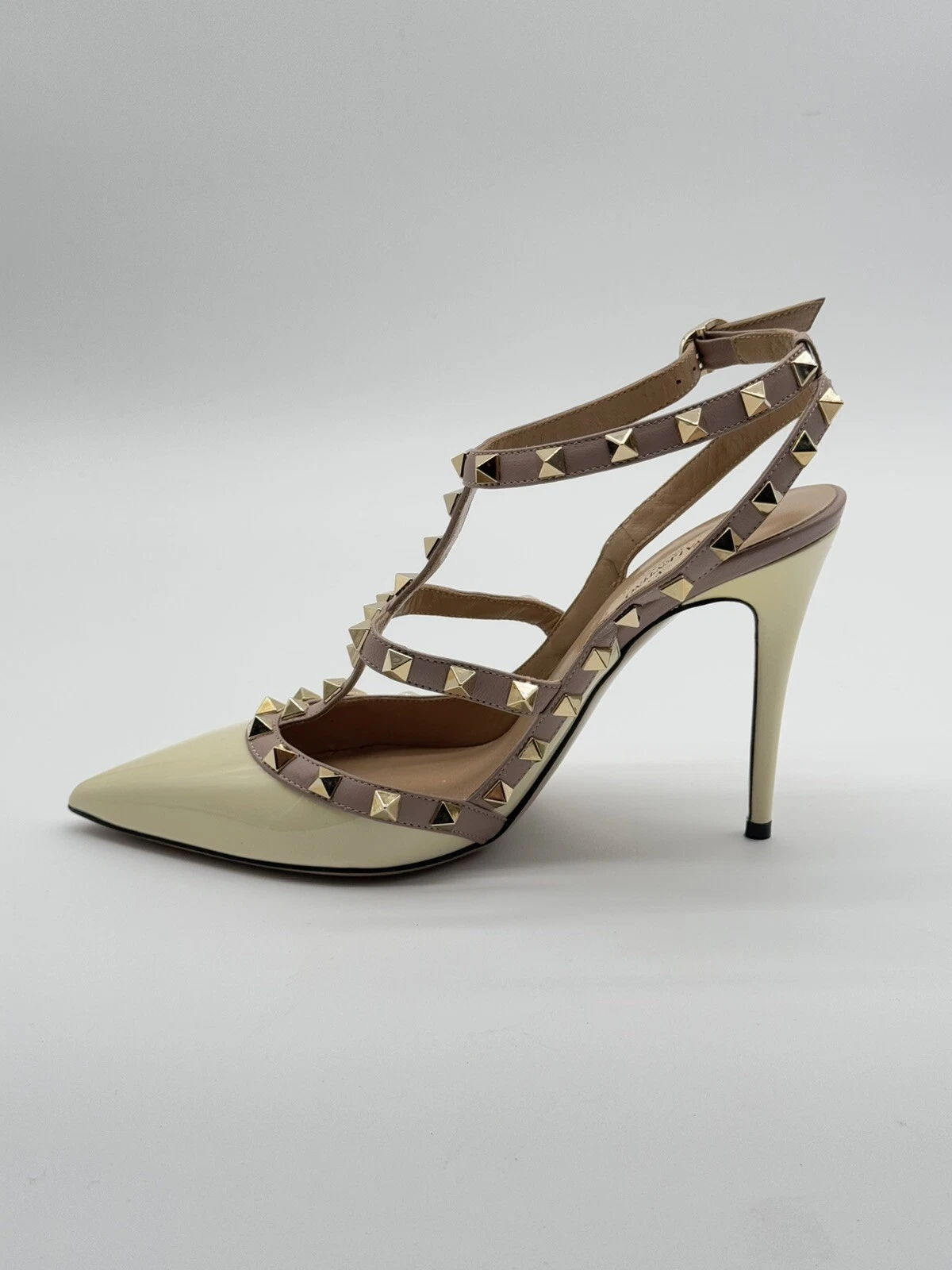Valentino Rockstud Accents décolleté con cinturino a T in pelle verniciata avorio oro 38 5 US 8 5