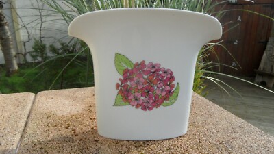 Vase Ancien En Porcelaine - Décor Floral Classique (26 Cm X 23 Cm) - Parfait état Sauf Petit Accroc