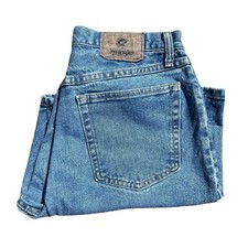 WRANGLER PREMIUIM QUALITY MEDIUM WASH BLUE DENIM JEAN SHORTS MENS SIZE 32