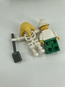 LEGO System Adventurers Desert 2995 Adventurers Car & Skeleton Complete