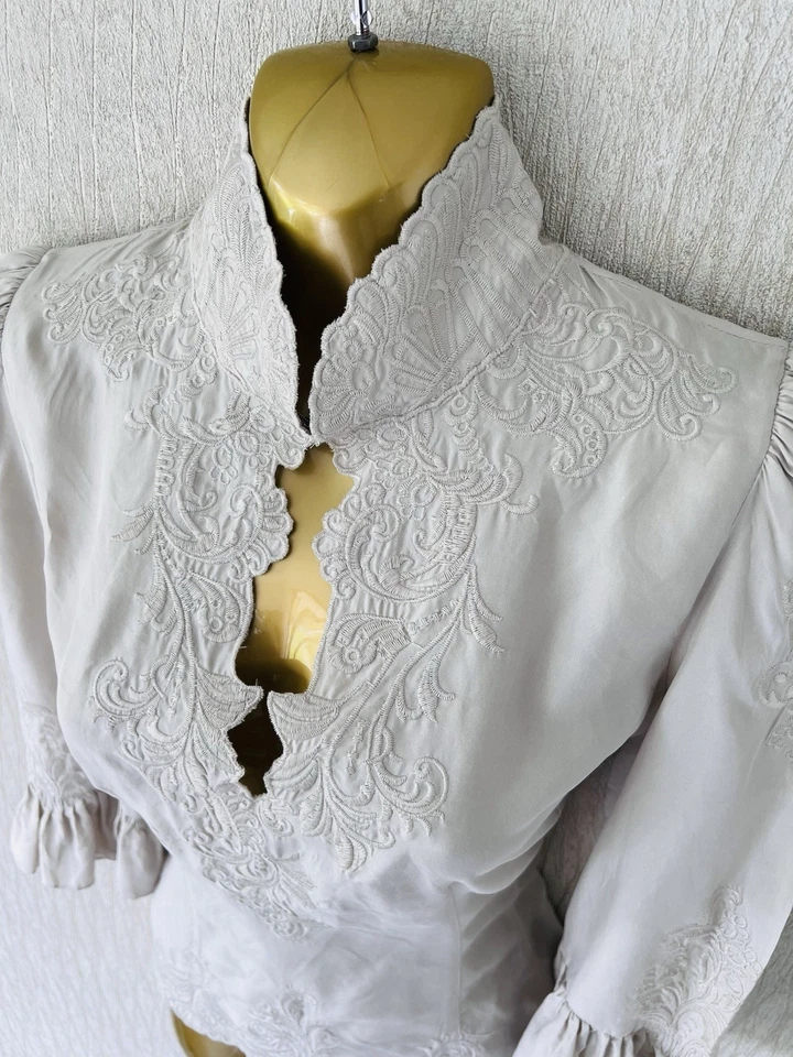 Exquisite Karen Millen Champagne Silk Lace Victoriana Blouse UK10 Stunning - Image 4 of 4