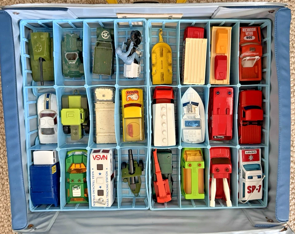 1976 MATCHBOX CARRY CASE 48 HARD TO FIND VINTAGE CARS INCLUDED - Image 3 of 4