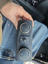 07-13 GM TRUCK 1500 2500 3500 Headlight Switch Dash Mount Fog Lamps 4WD 4x4