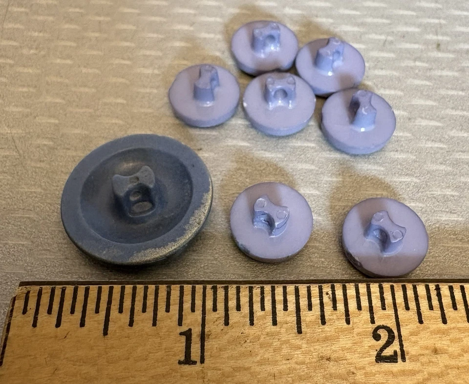 Lote de 8 botones de plástico vintage COLT Rock azul Petit Point y # 19 rayados 7/8" Foto 3 de 4