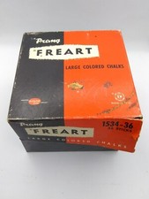 Vintage box of Prang Freart large colored chalks 1534-12 made in usa