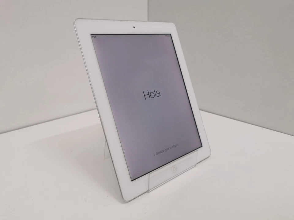 Apple iPad 2nd Gen (A1395) - Silver / 9.7" / 16GB / iOS 9 / WiFi - Image 3 of 4