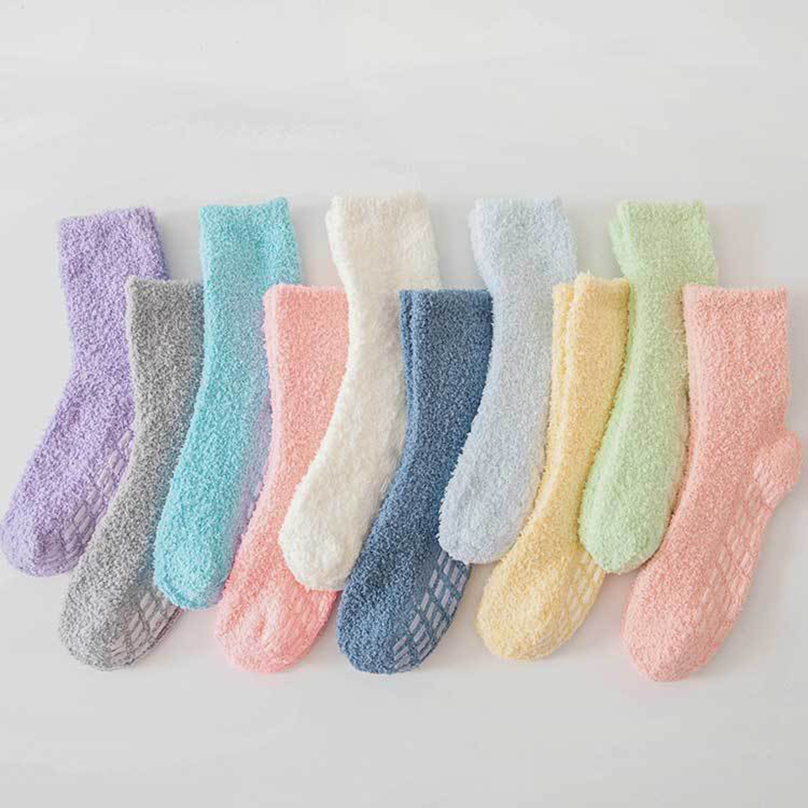 Hiking Socks Slipper Socks with Non-slip Grips for Warmth Protection Fuzzy Socks