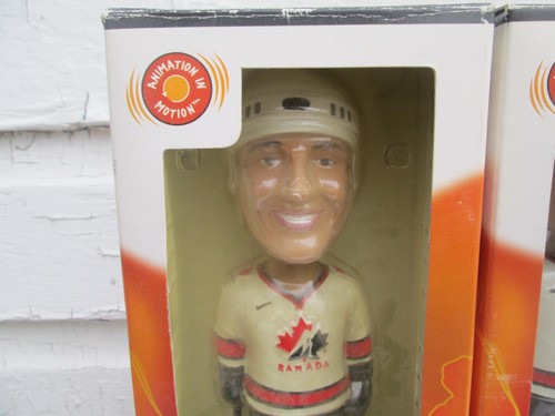 2 VINTAGE Bobble Dobbles NHLPA Bobblehead Hand Painted Steve Yzerman LEMIEUX - Picture 2 of 14