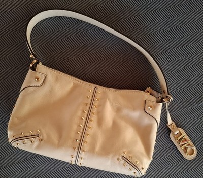 Michael Kors Damen helle cremefarbene Handtasche Mit Nieten
