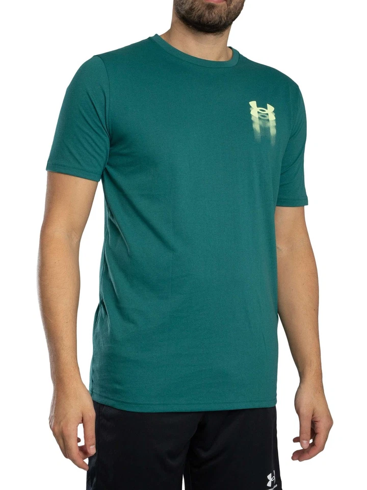 Under Armour Pour des hommes T-shirt ample à motif flou au dos, vert - Photo 1/4