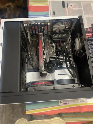 PC Case with 32 GB of DDR4 RAM and all other parts except for hard drive and SSD