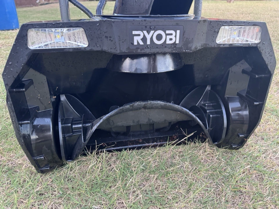 Susurro sin escobillas RYOBI 40V HP serie 21 pulgadas Herramienta sopladora de nieve inalámbrica solamente Foto 3 de 4