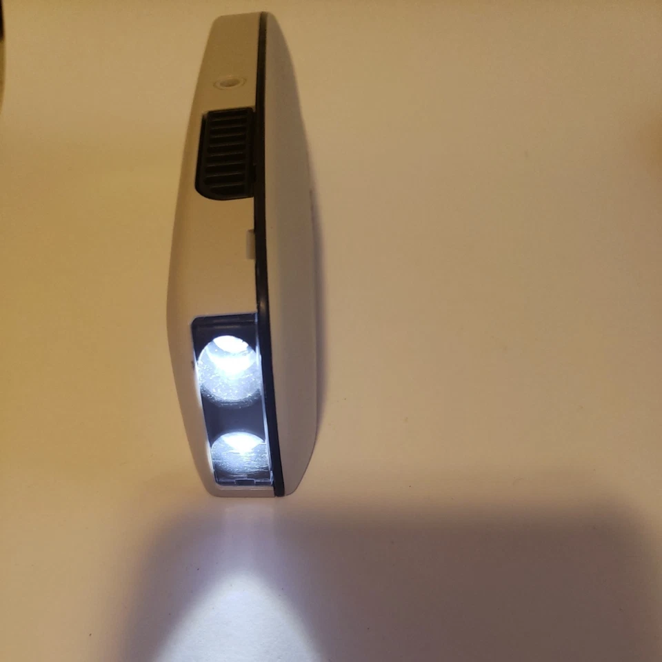 07-11 Dodge Jeep Luz Flash Linterna Lámpara Domo Luz Mopar Nuevo OEM Foto 2 de 4