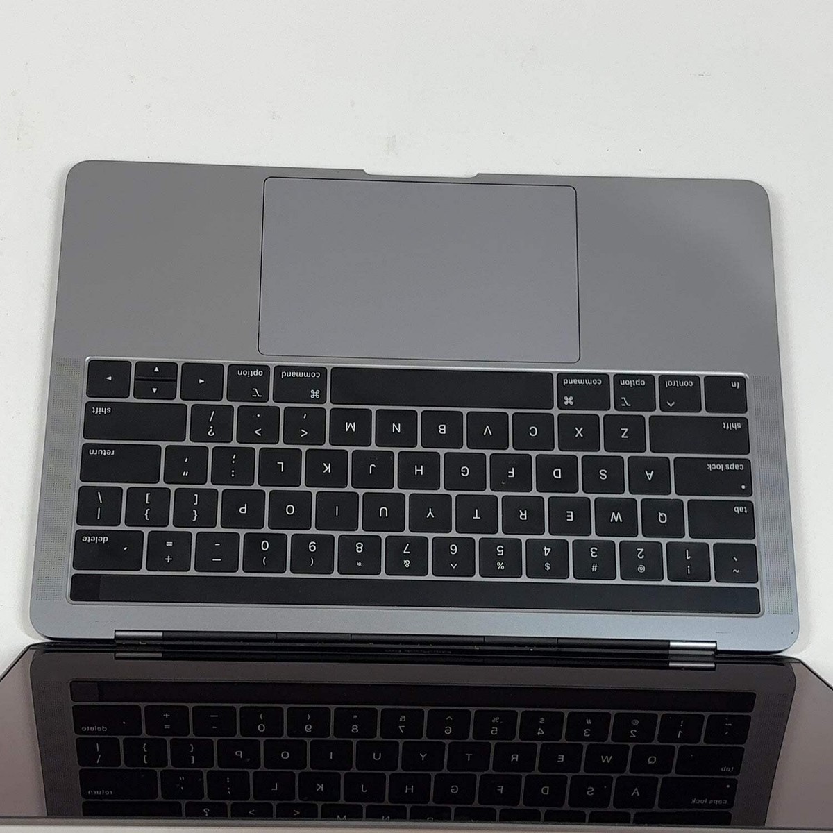 Apple MacBook Pro 13 13.3 in 2018 Silver/Intel Core i5 8th Gen