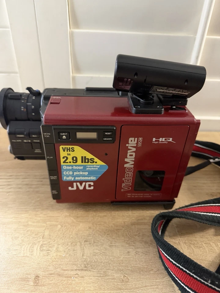 JVC GR-C7U Video Movie Camcorder w/Case Charger Etc. POWERS ON WORKS - READ! - Image 2 of 4