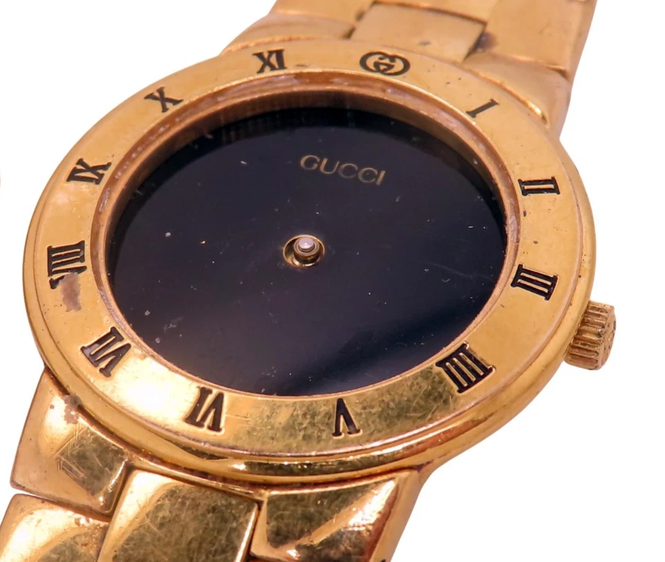 (2) Vintage gold tone AUTHENTIC LADIES GUCCI watch lot NOT WORKING 3300.2.L - Image 3 of 4