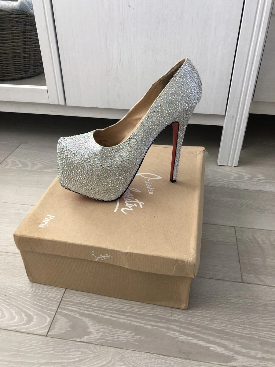 Silver pumps 2025 size 5