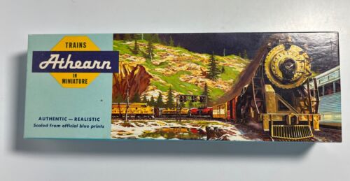 Athearn HO Scale 3422 Union Pacific U28C Diesel Powered Locomotive 2802 (Tested) - Picture 7 of 7