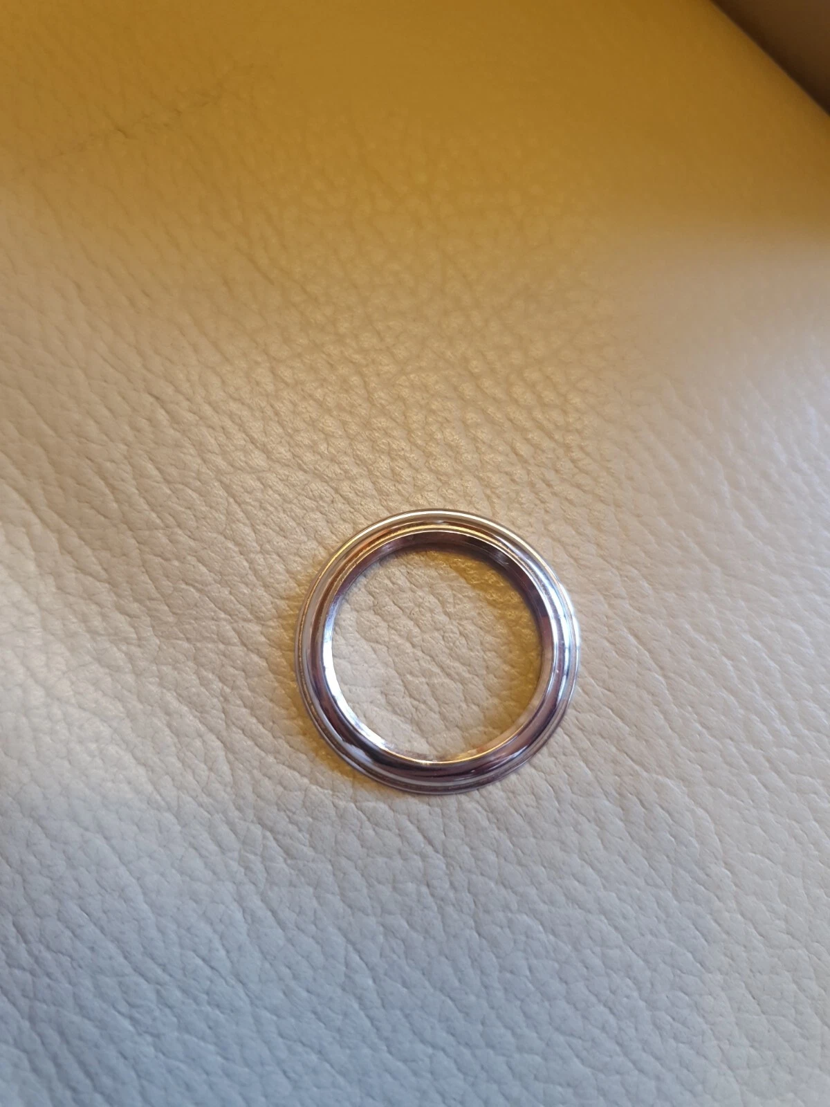Genuine . Gucci 1100L/1200L Silver Watch Bezel Genuine . .