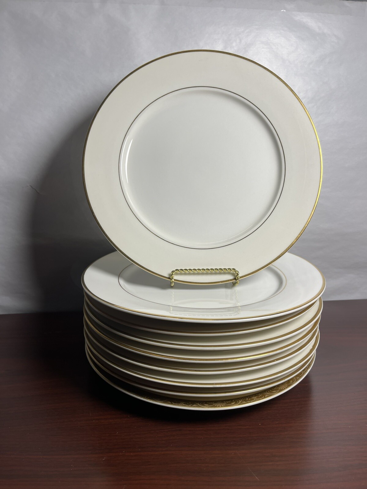 set of 8 International Silver Co SILVER TRIMMED 10.5” Dinner Plates: Fine China