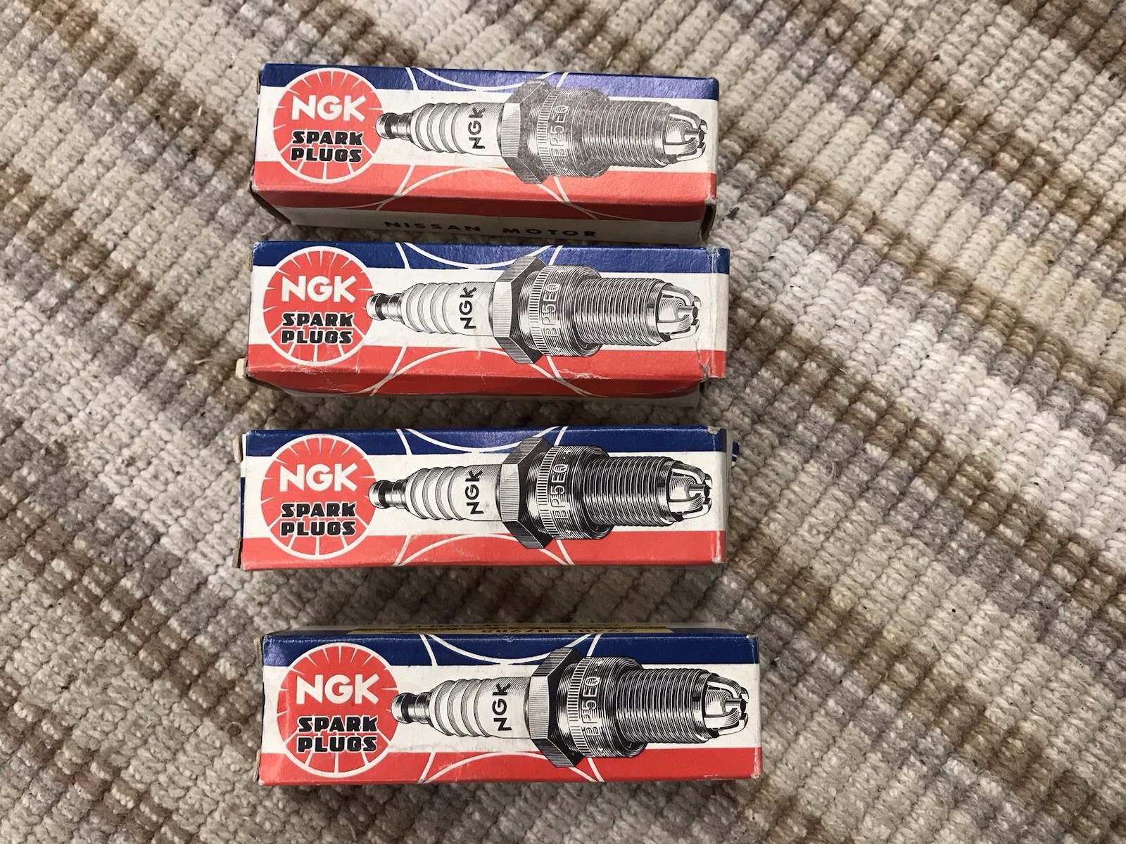 NOS Nissan Datsun B310 210 BP5EQ-13 NGK Automotive Spark Plugs X4