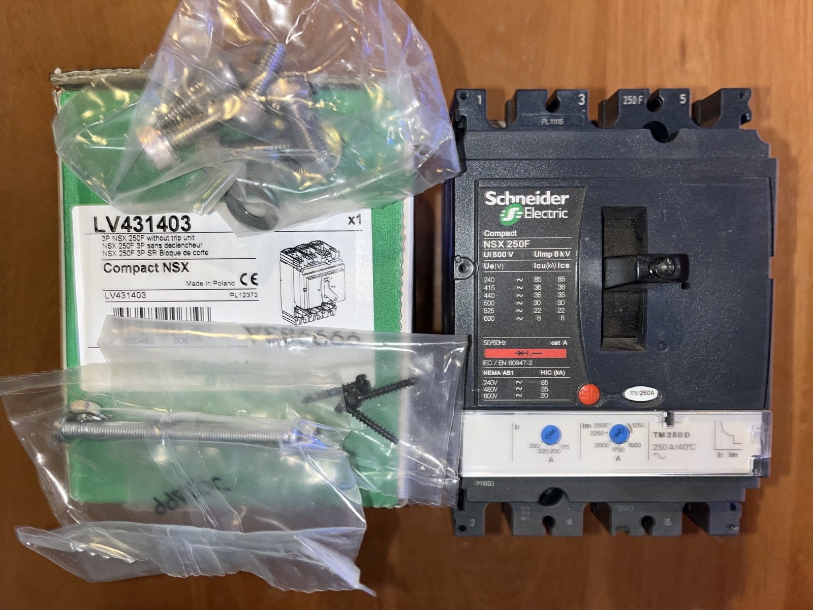 Déclencheur TM250D Schneider NSX250F disjoncteur fixe 3P avec coupure 36kA