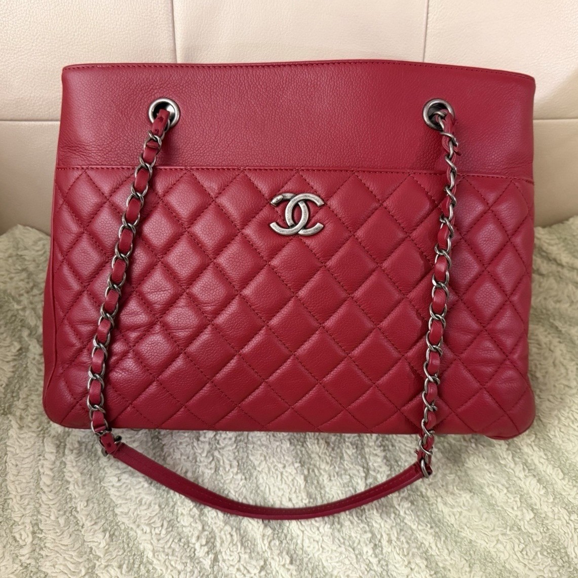 CHANEL Red Quilted Caviar Chain Shoulder Tote with Box, Dust Bag, Brand Card