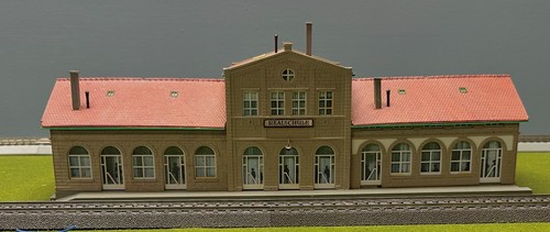 Estación de tren Kibri HO 39531 Realschule, totalmente montada | Condition: Used