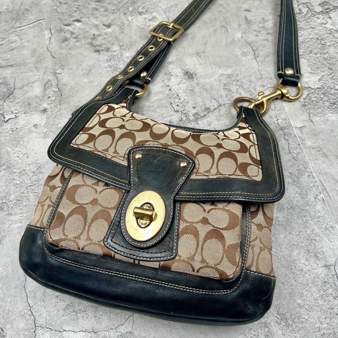 COACH Legacy 65th Turnrock Shoulder Bag 【公式通販】