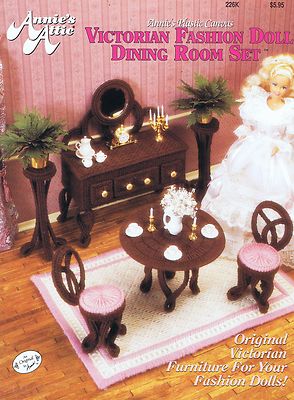 Modepuppe Barbie etc Esszimmer Kunststoff Leinwand Kreuzstichkarte Muster