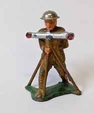 Vintage 1930s BARCLAY B70 Toy Soldier with Range Finder Lead Cast Figure :- 