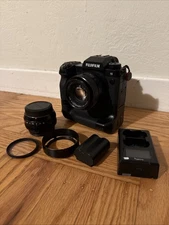 Fujifilm XH2S + 35mm + 18mm + Batteries + Accessories!