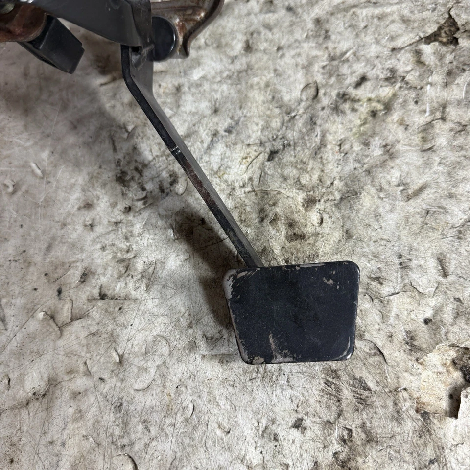 Juego de embrague y pedal de freno manual Nissan 240sx 89-94 S13 Foto 3 de 4