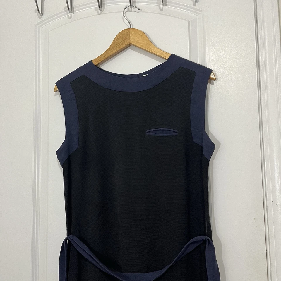 Vestido Lacoste 100% Seda Negro Azul Sin Mangas Corbata Cintura EE. UU. 8/M Lagenlook Carrera Foto 4 de 4