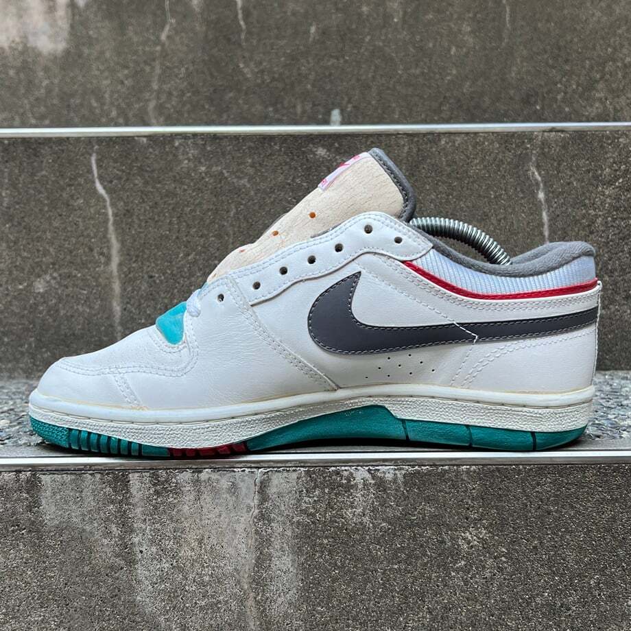 NIKEスニーカー Deadstock Vintage 1987 Nike Court Force Low White Grey Turquoise