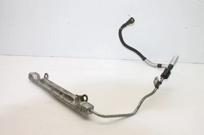 TOYOTA AURIS E15 Hybride Rail De Carburant 1.8 Essence Électricité 73kw 2012 - Photo 1/4