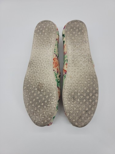 Tom's Classic Tropical Plant Tan Flats Slip On Canvis Shoes Women Size 9 710515 - Picture 8 of 9