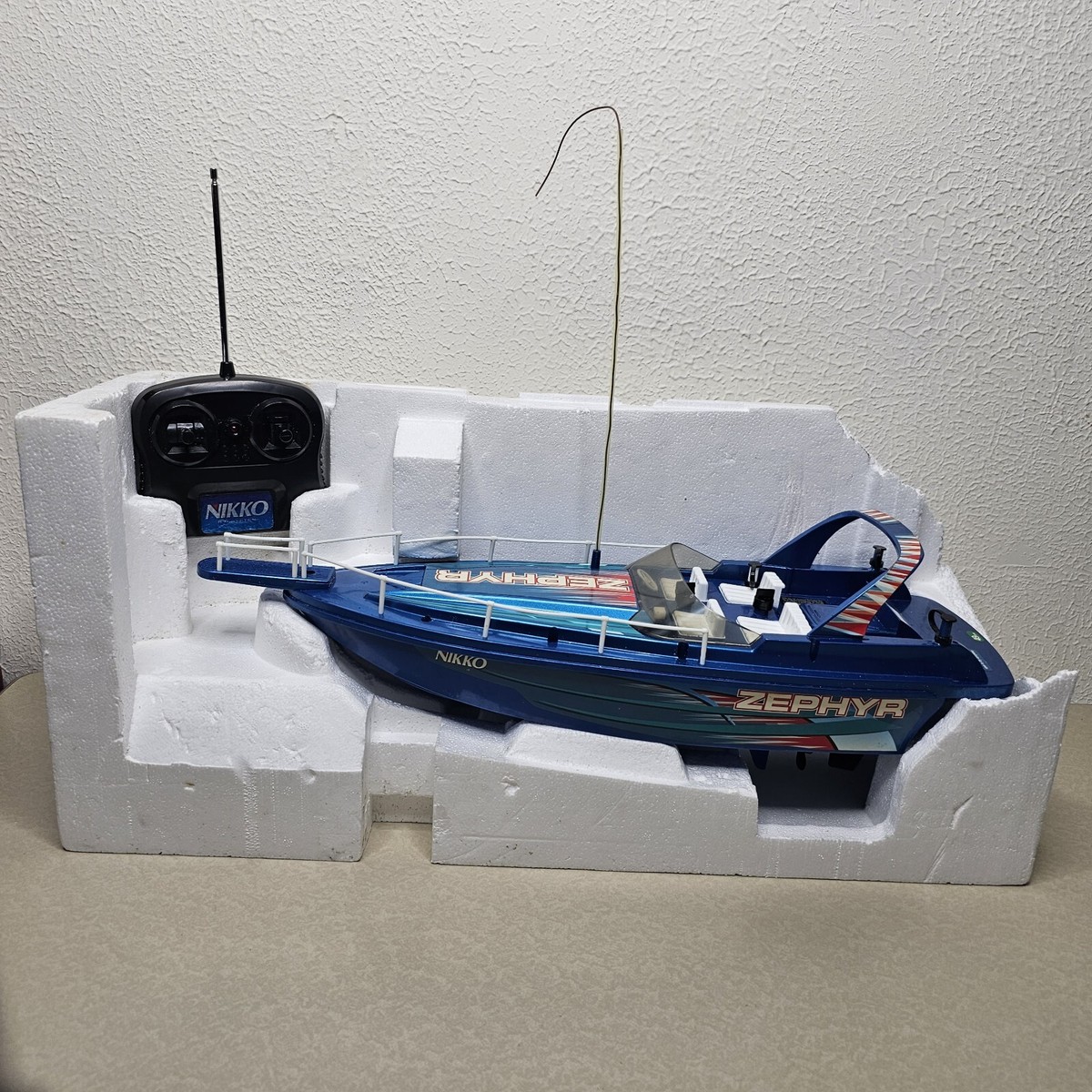 Bateau électrique radiocommandé Mini Aéroglisseur Vert RTR Bateau électrique radiocommandé Mini Aéroglisseur Vert RTR