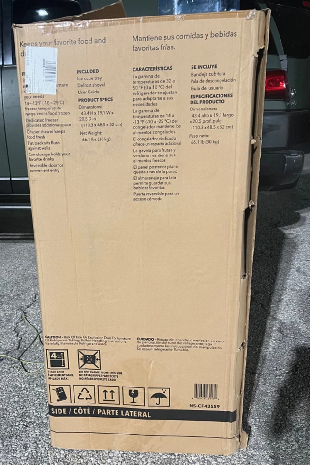refrigerador con congelador Refrigerador Insignia 4.3 Cup medidas 43” x19” - Image 4 of 4