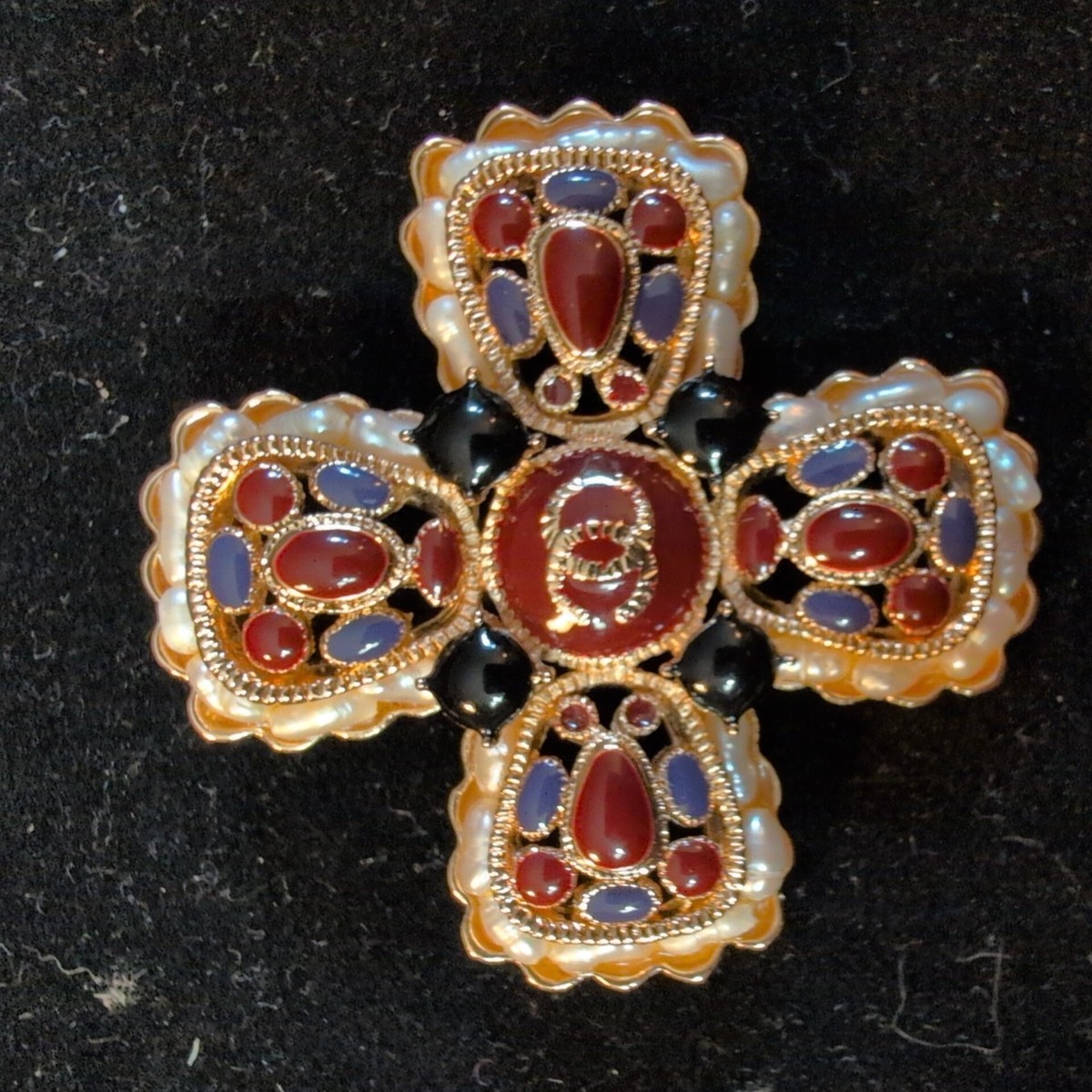 2010 Chanel Verdura Maltese Cross Byzantine Gripoix Pearl Gold