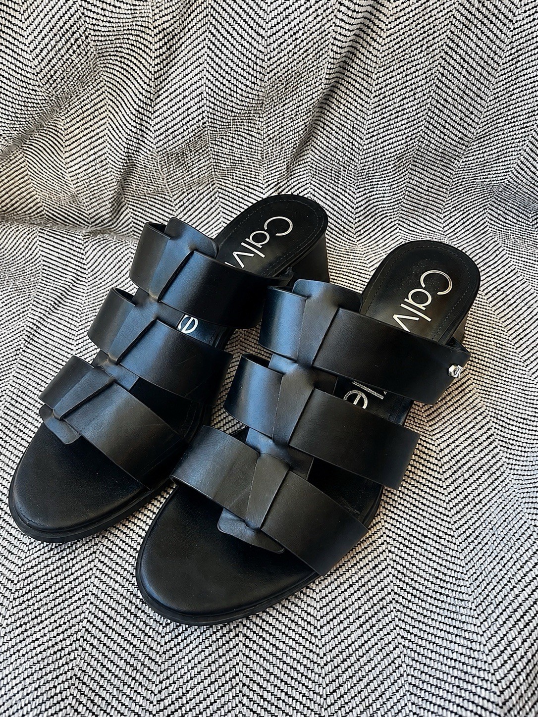 Calvin Klein Women’s Black Block Heel Slide Sandals Size 8.5M Strappy Slip-One