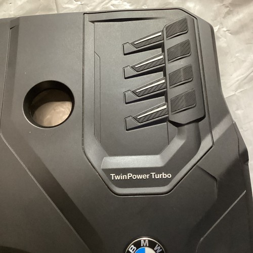 BMW G20 M sport 2020 4 door Engine Top Cover 8676203. Ref Kk ss. - Picture 3 of 9