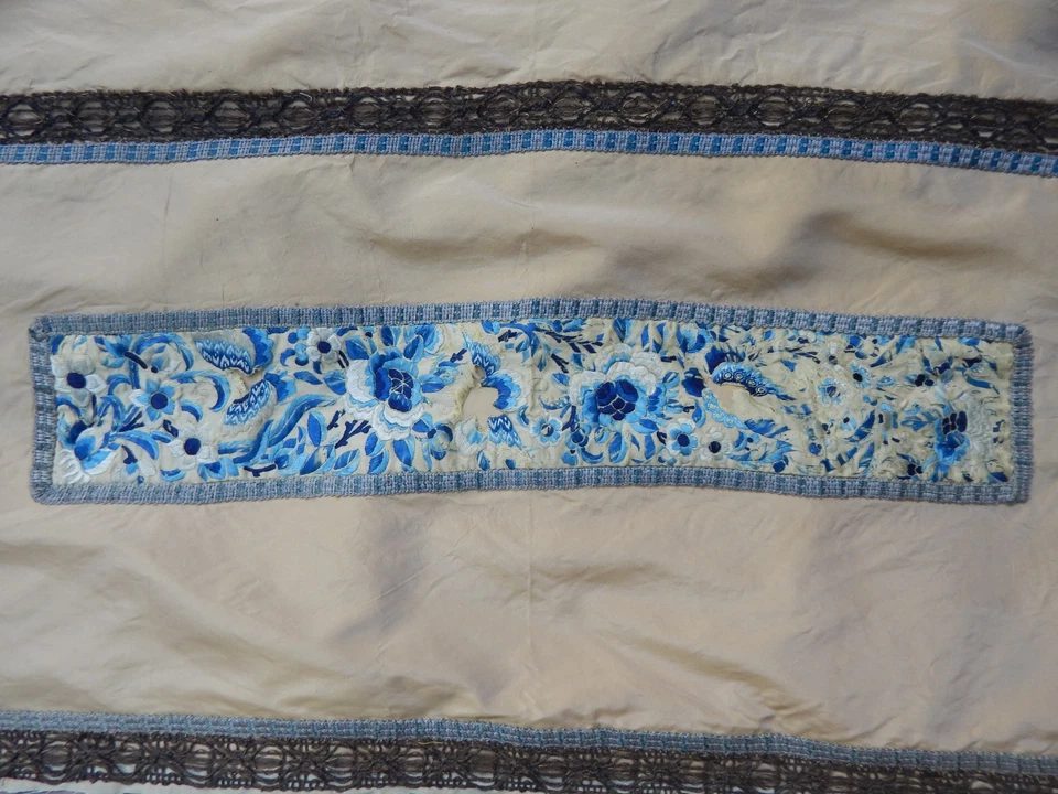 Broderie Soie appliquée ancienne- Fleurs - Chine - Photo 2/4