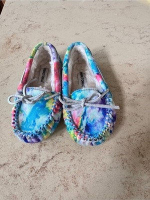 Minnetonka Kids' Tie-Dye Moccasin Slippers - Multicolor- EUC