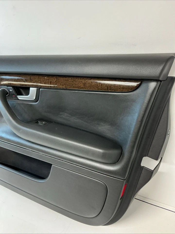 04-08 Panel puerta pasajero Audi S4 Quattro FR Foto 2 de 4